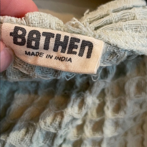 Bathen Robe - OS - Picture 3 of 4